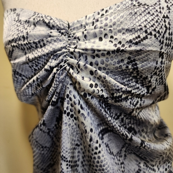 FOREVER 21 Sneak print tie back strapless top size L - Picture 4 of 8